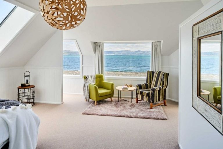 Photo of property in 147 Marine Parade, Eastbourne, Lower Hutt, 5013