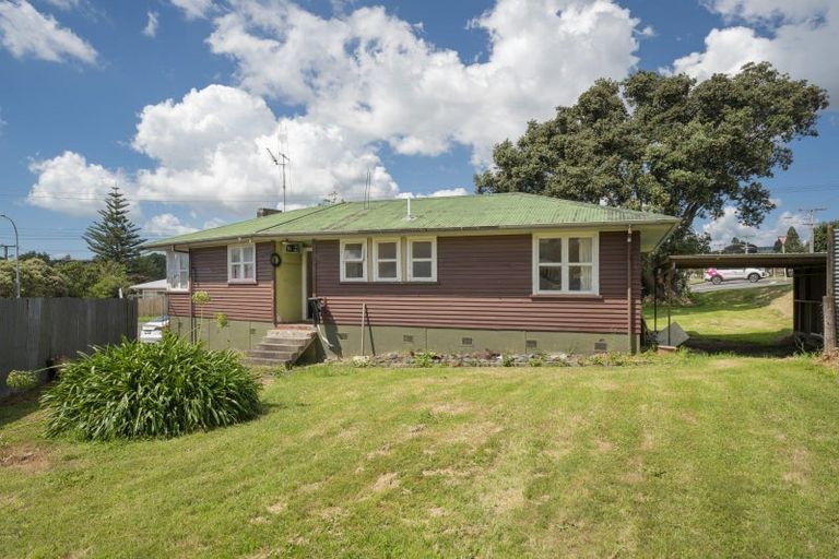 Photo of property in 2 Windsor Road, Bellevue, Tauranga, 3110