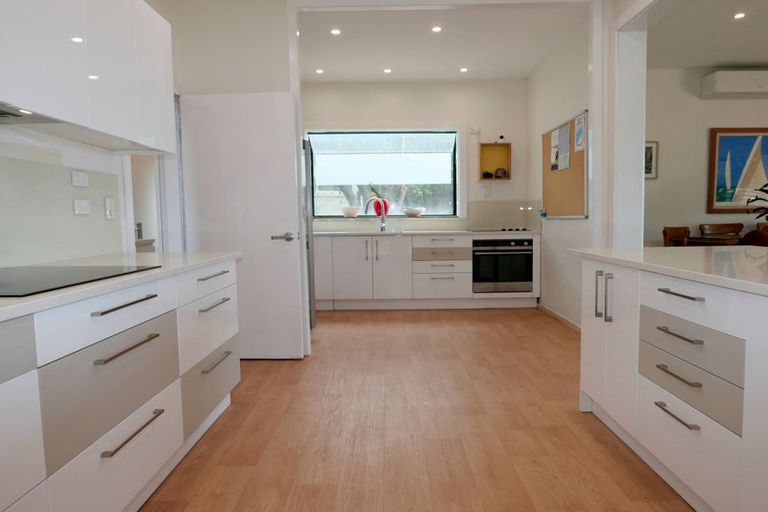 Photo of property in 52 The Esplanade, Raumati South, Paraparaumu, 5032