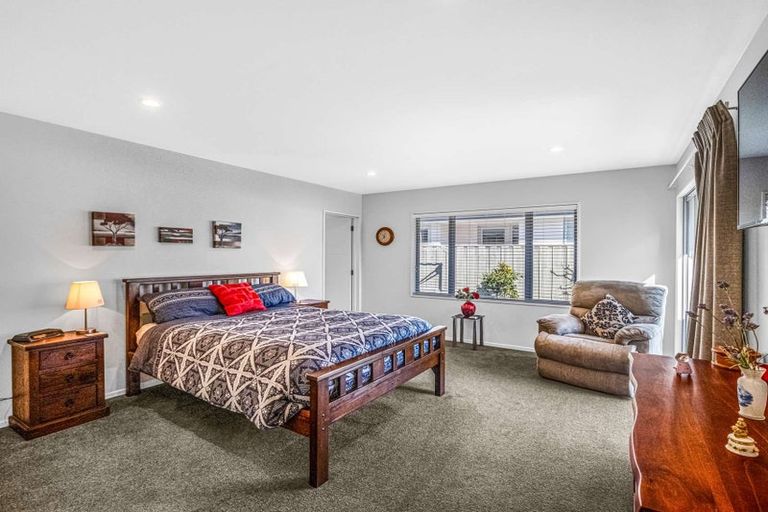 Photo of property in 2 Awa Place, Rangiora, 7400