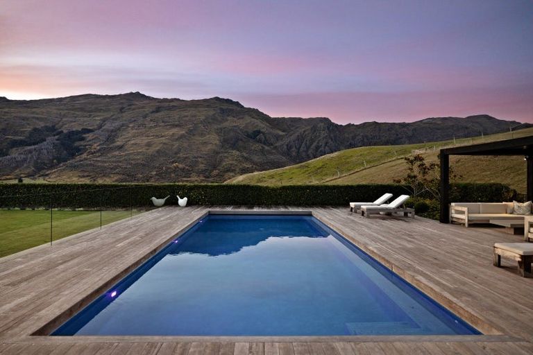 Photo of property in 47 Mooney Road, Speargrass Flat, Queenstown, 9371