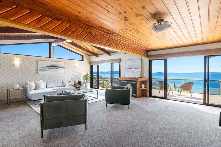 Photo of property in 8 Durness Place, Red Beach, 0932
