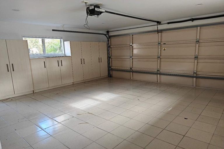 Photo of property in 42 Sharon Road, Waiake, Auckland, 0630