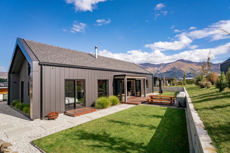Photo of property in 5 Mills Road, Wanaka, 9305