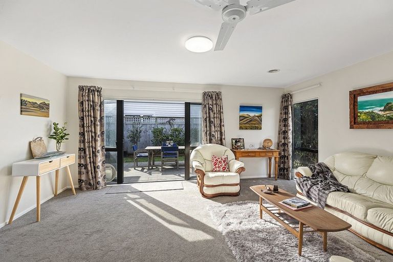 Photo of property in 29 Falkirk Avenue, Seatoun, Wellington, 6022