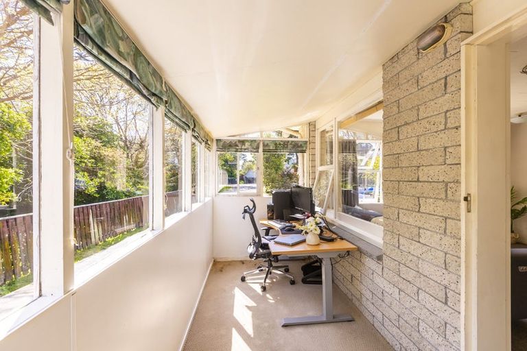 Photo of property in 4b Te Uruhi Grove, Paraparaumu, 5032