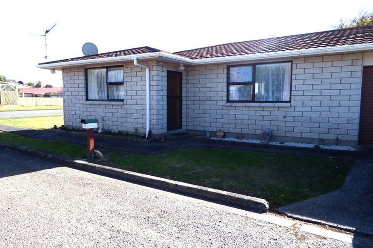 Photo of property in 3 Totara Street, Marton, 4710