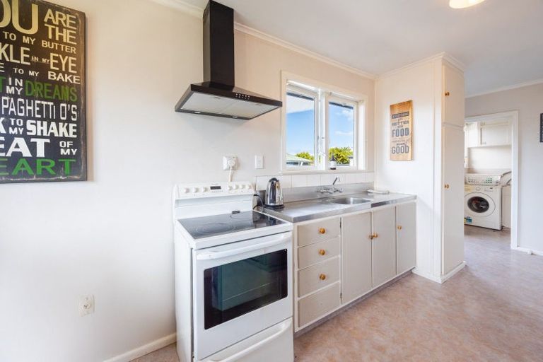 Photo of property in 44 Trinity Crescent, Pirimai, Napier, 4112