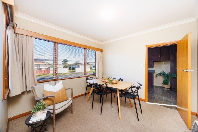 Photo of property in 2 Austin Place, Awapuni, Palmerston North, 4412