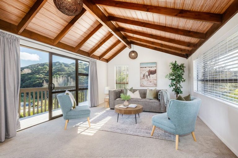 Photo of property in 29 Observatory Close, Whitby, Porirua, 5024