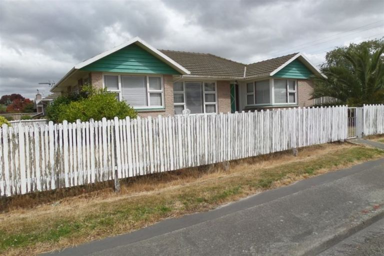 Photo of property in 13 Skerten Avenue, Hornby, Christchurch, 8042