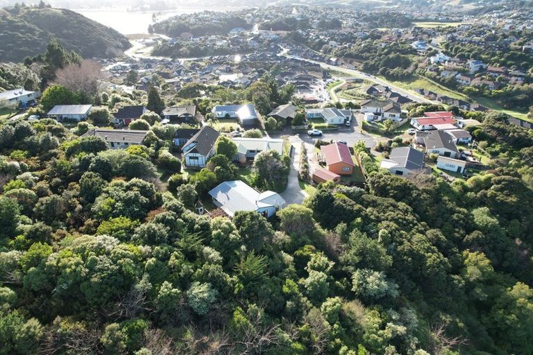 Photo of property in 12 The Yardarm, Whitby, Porirua, 5024