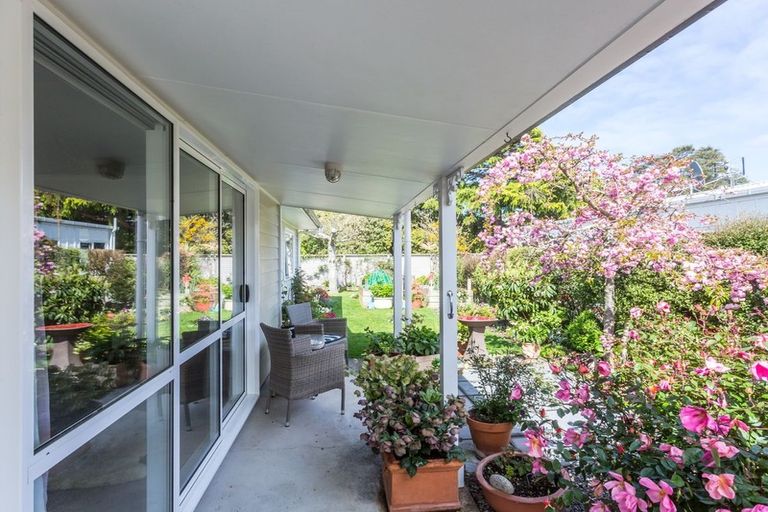 Photo of property in 2 Sam Meads Way, Greytown, 5712