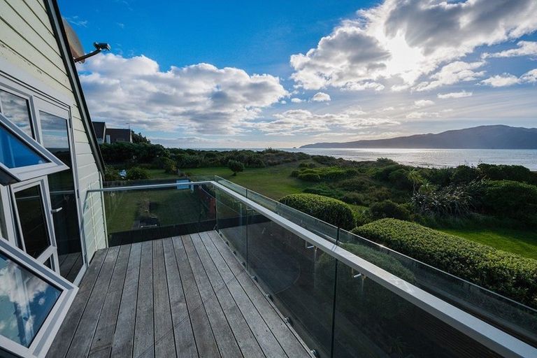 Photo of property in 155a Manly Street, Paraparaumu Beach, Paraparaumu, 5032