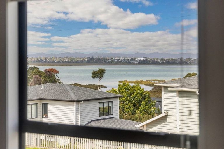 Photo of property in 4/1 Scott Road, Hobsonville, Auckland, 0616