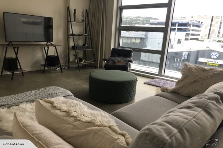 Photo of property in 25u1 Home Street, Mount Victoria, Wellington, 6011