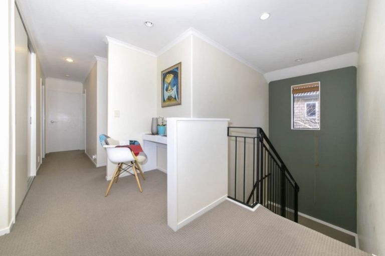 Photo of property in 20 Coachman Drive, Flat Bush, Auckland, 2016