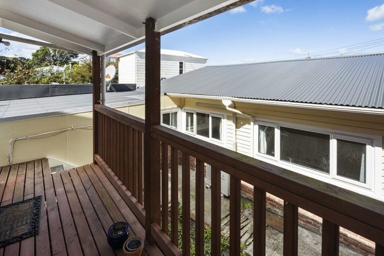 Photo of property in 6 Howard Street, Mount Cook, Wellington, 6021