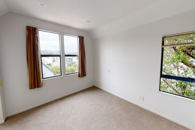 Photo of property in 12/86 Brougham Street, Mount Victoria, Wellington, 6011