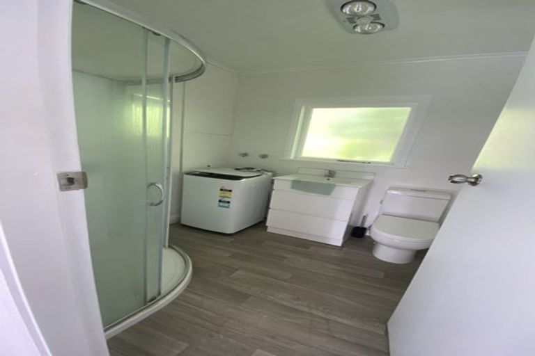 Photo of property in 2/8 Kaitawa Road, York Bay, Lower Hutt, 5013