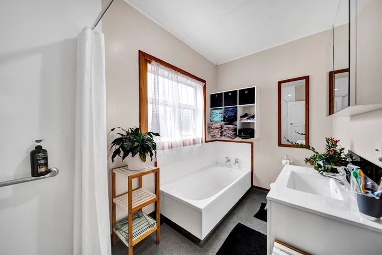 Photo of property in 25 Tawa Street, Hawera, 4610