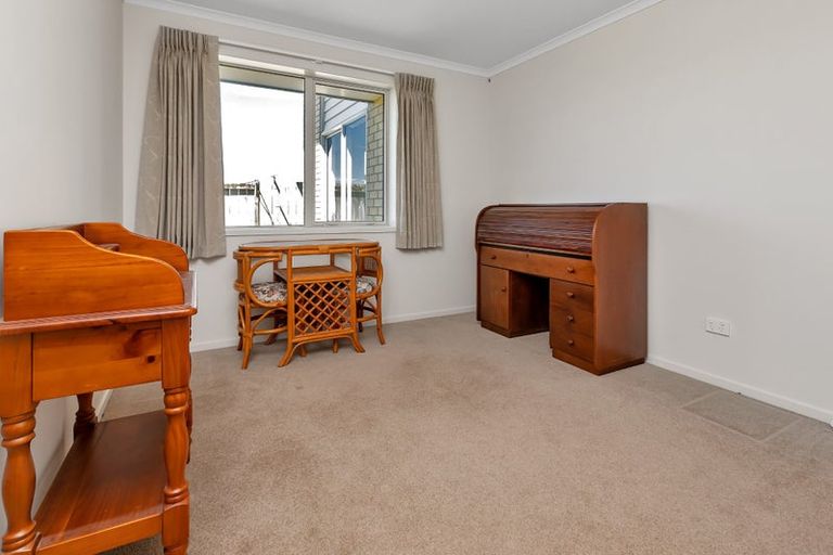 Photo of property in 12 Sando Way, One Tree Point, 0118