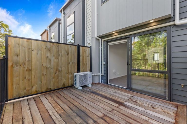 Photo of property in 56 Raupeti Lane, Henderson, 0612