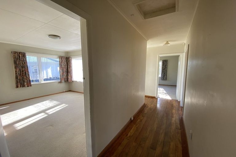 Photo of property in 33 Karaka Street, Wainuiomata, Lower Hutt, 5014