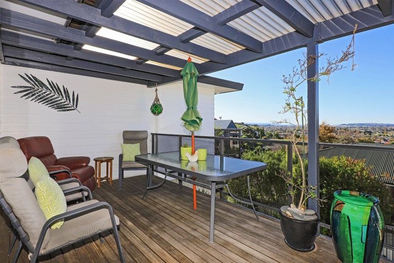 Photo of property in 83 Churchill Drive, Taradale, Napier, 4112