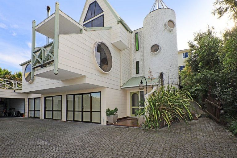 Photo of property in 17 Ewan Place, Taradale, Napier, 4112