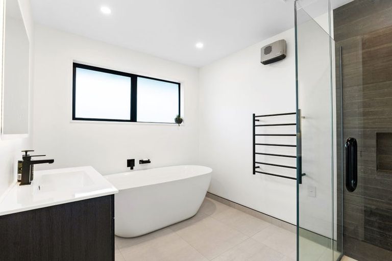 Photo of property in 12b Wykes Place, Amberley, 7410