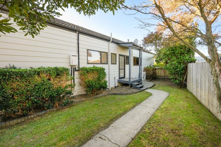 Photo of property in 6 Willowstream Grove, Cloverlea, Palmerston North, 4412