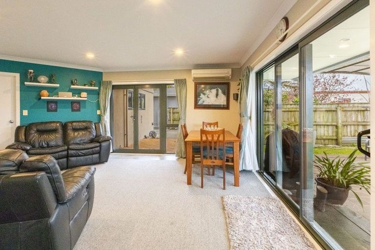 Photo of property in 10a Dolbel Street, Taradale, Napier, 4112