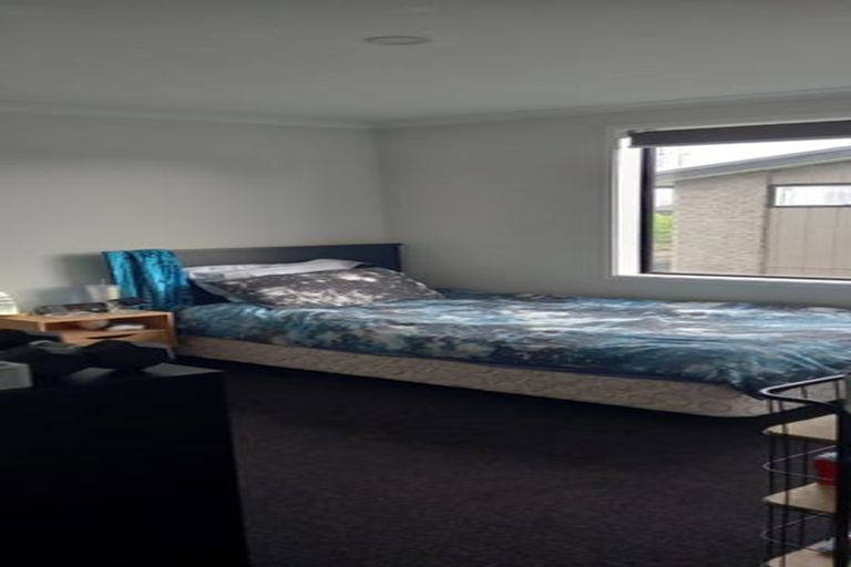 Photo of property in 17 Discovery Place, Marfell, New Plymouth, 4310