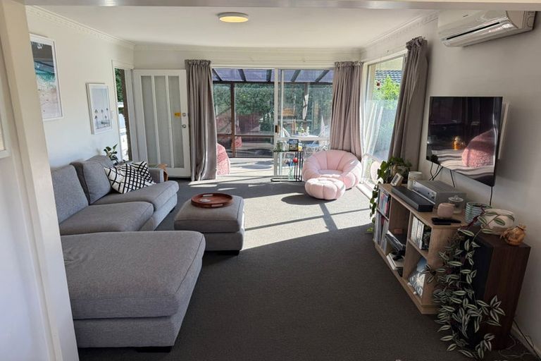 Photo of property in 2/259a Fifield Terrace, Opawa, Christchurch, 8023