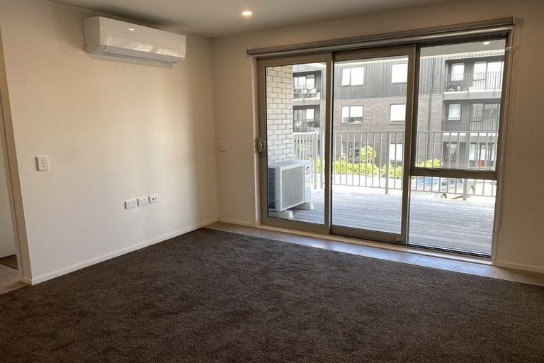 Photo of property in 103/28b Eileen Newey Place, Henderson, Auckland, 0612