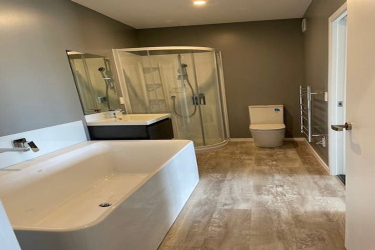 Photo of property in 16 Kopua Place, Whitby, Porirua, 5024