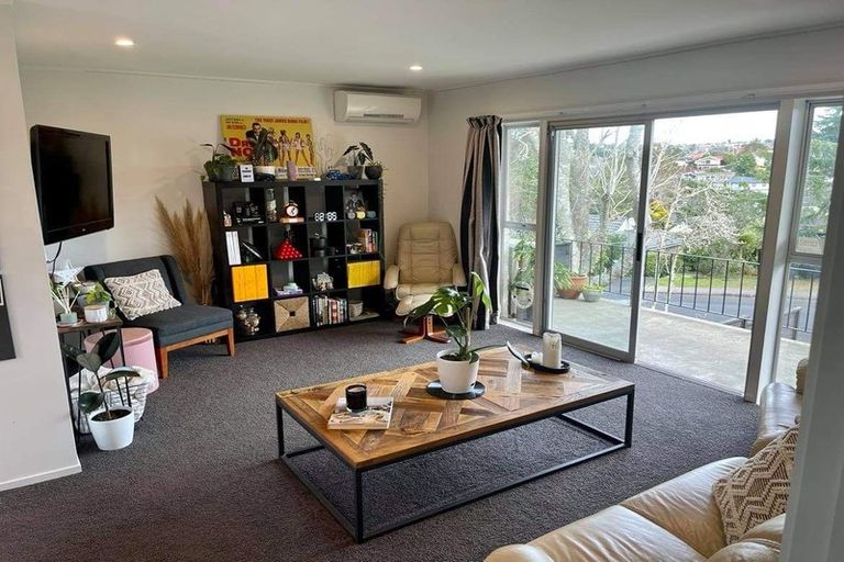 Photo of property in 2/2 Northwick Place, Hillcrest, Auckland, 0627