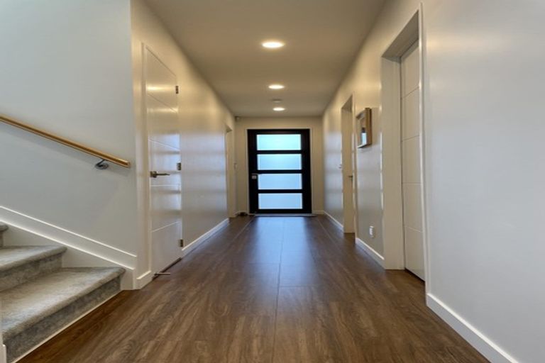 Photo of property in 10 Silvereye Road, Hobsonville, Auckland, 0616