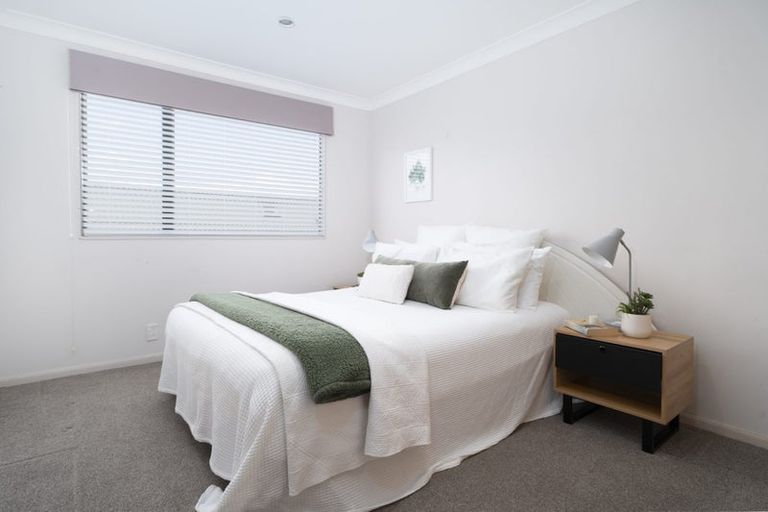 Photo of property in 121 Westchester Drive, Churton Park, Wellington, 6037