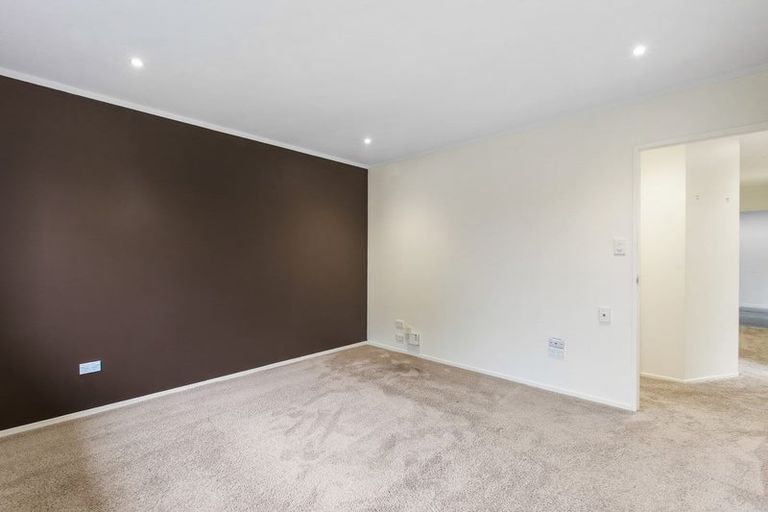 Photo of property in 2/10 Mangarata Avenue, Papatoetoe, Auckland, 2025
