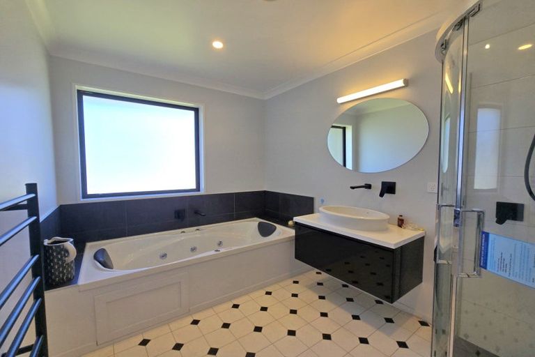 Photo of property in 13 Racecourse Terrace Rise, Hokitika, 7882