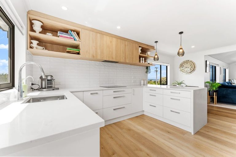 Photo of property in 11 Barrier View Road, Leigh, 0985