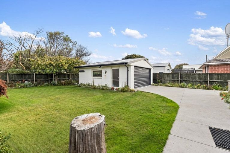 Photo of property in 113 Beach Road, North New Brighton, Christchurch, 8083