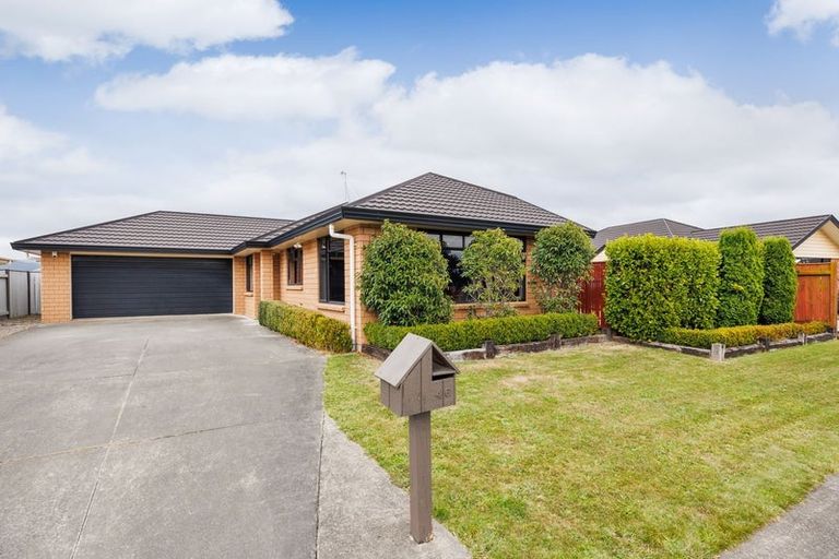 Photo of property in 46 Geneva Terrace, Kelvin Grove, Palmerston North, 4414