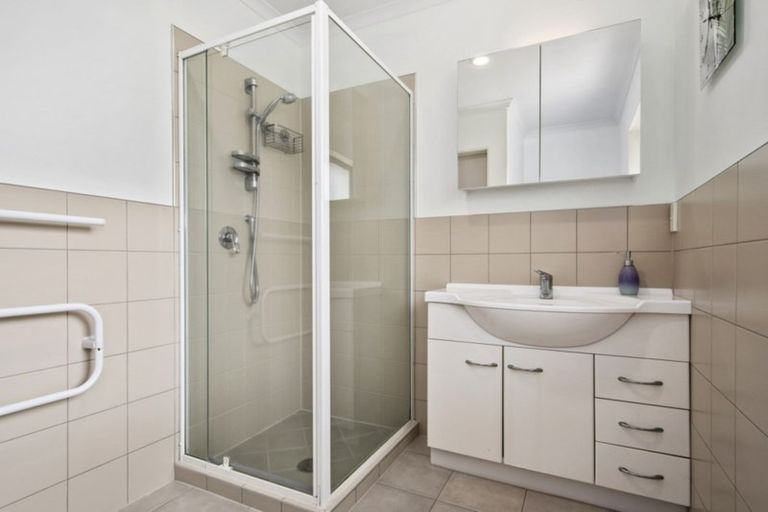 Photo of property in 104 Gravatt Road, Papamoa Beach, Papamoa, 3118