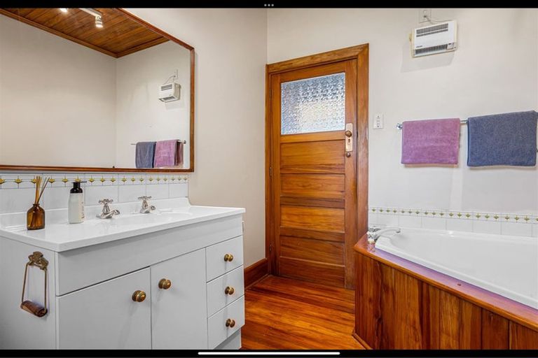 Photo of property in 11 Konini Street, Riccarton, Christchurch, 8041