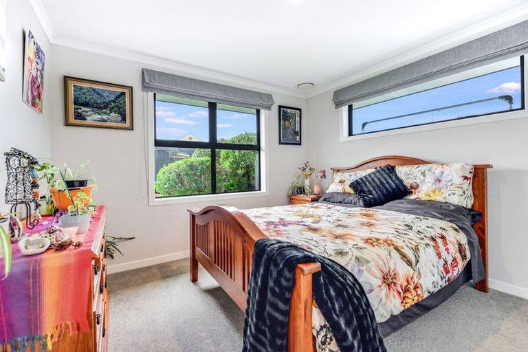 Photo of property in 2 Alan Livingston Drive, Cambridge, 3434