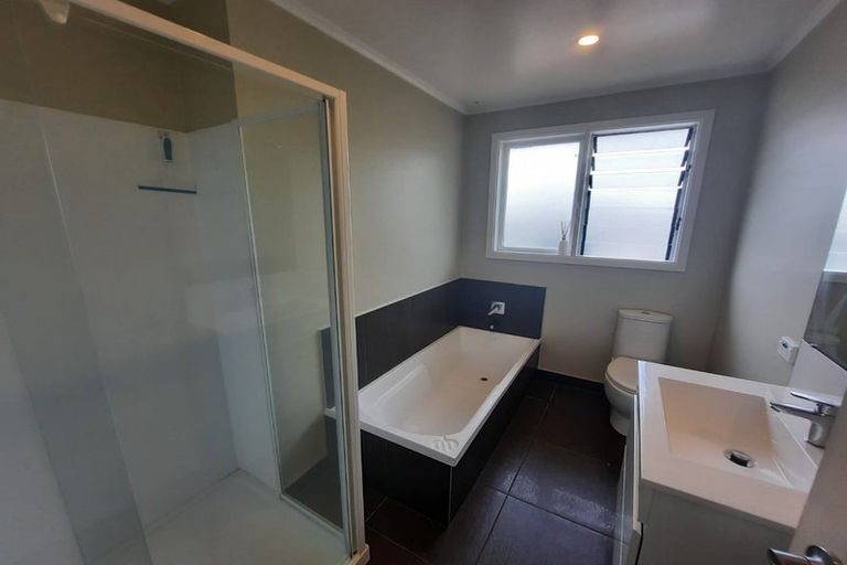 Photo of property in 14 Mona Vale, West Harbour, Auckland, 0618