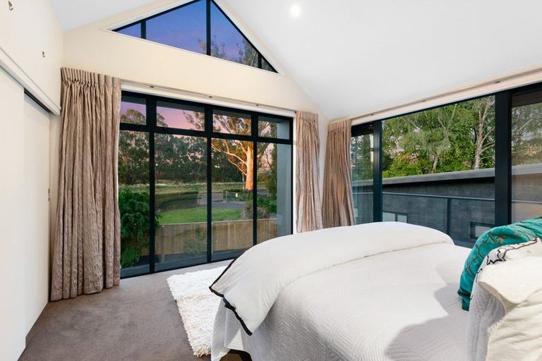 Photo of property in 105 Gladstone Road, Dalmore, Dunedin, 9010